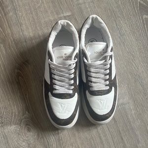 Louis Vuitton Paris sneakers